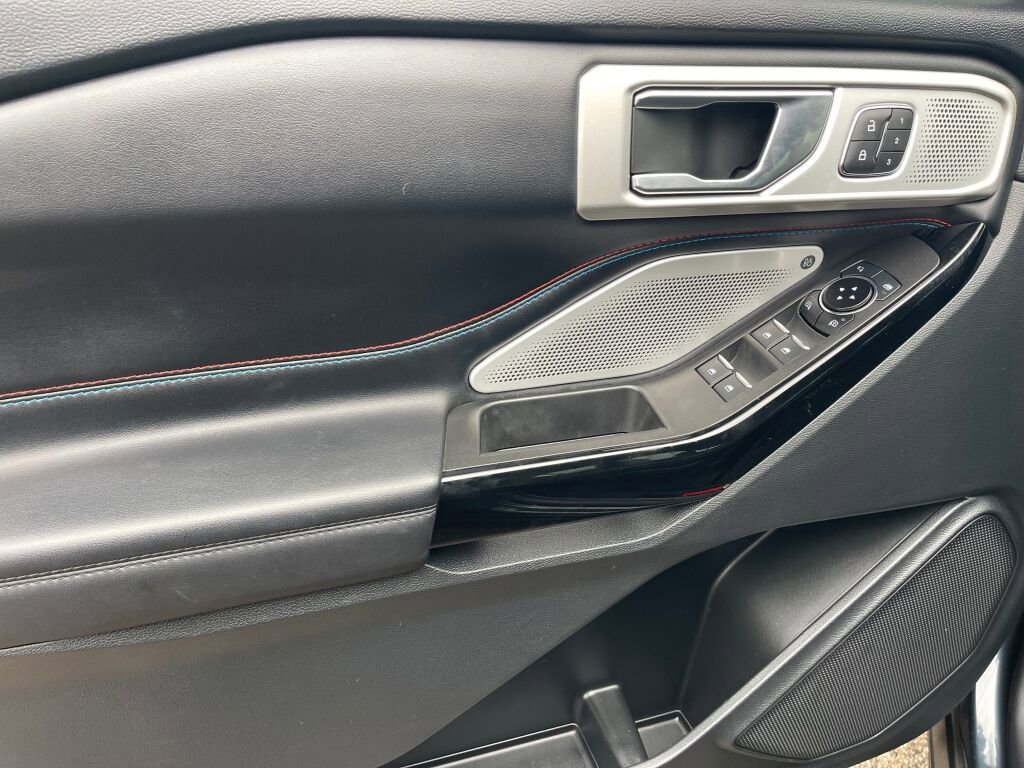 Used 2023 Ford Explorer ST w/ Equipment Group 401A image 7