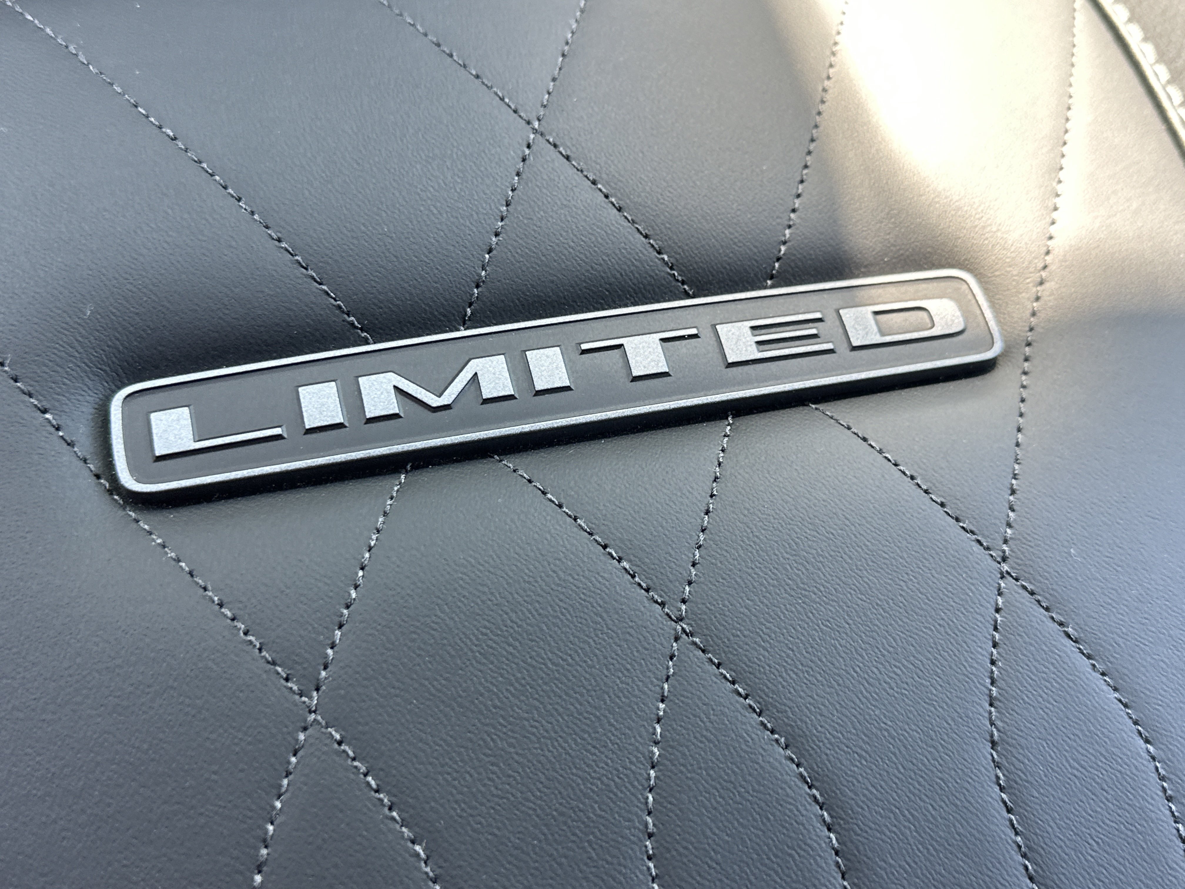 New 2026 RAM 2500 Limited AWD/4WD image 4