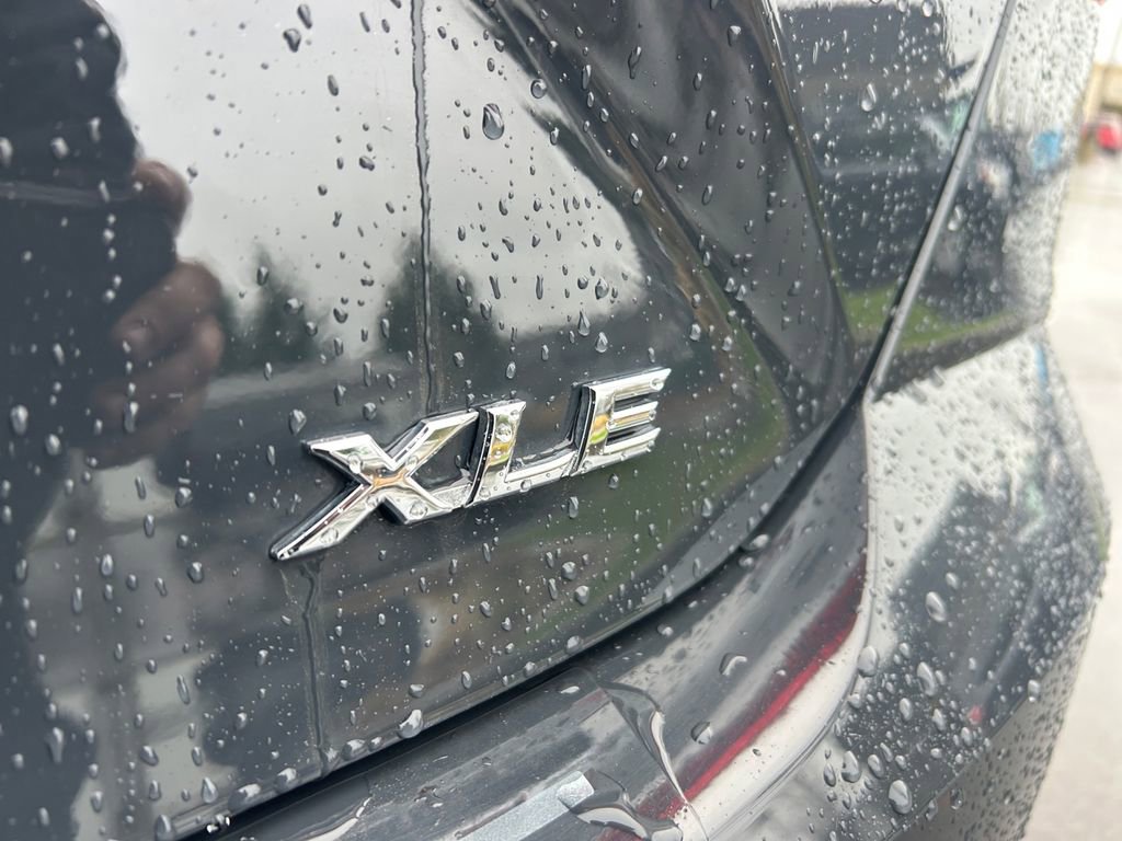Used 2025 Toyota Camry XLE image 35