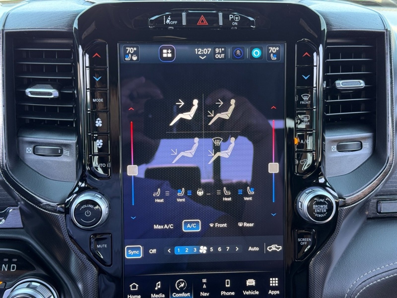 Used 2022 RAM 1500 Limited AWD/4WD image 36