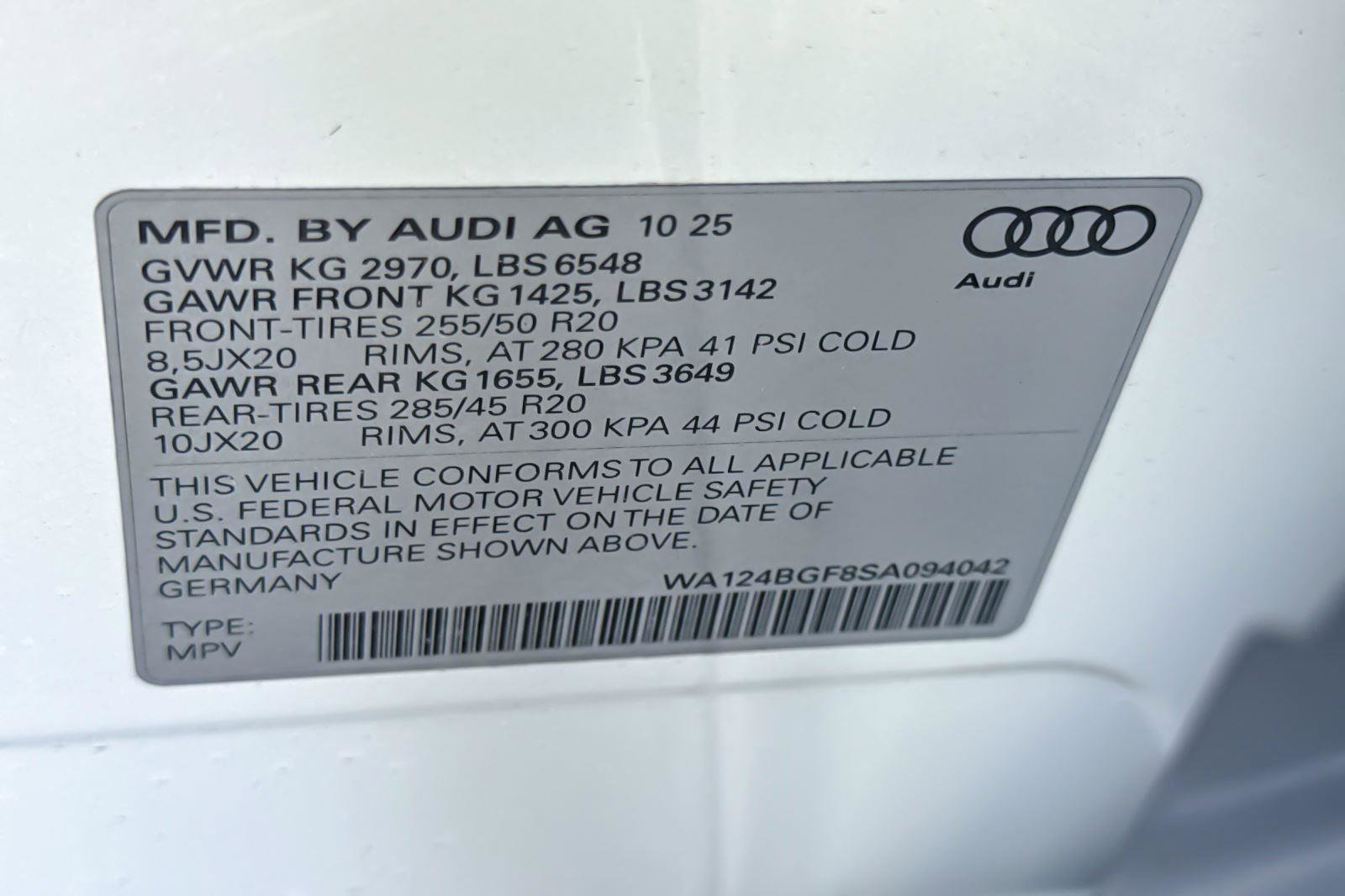 New 2025 Audi Q6 e-tron Premium Plus image 28
