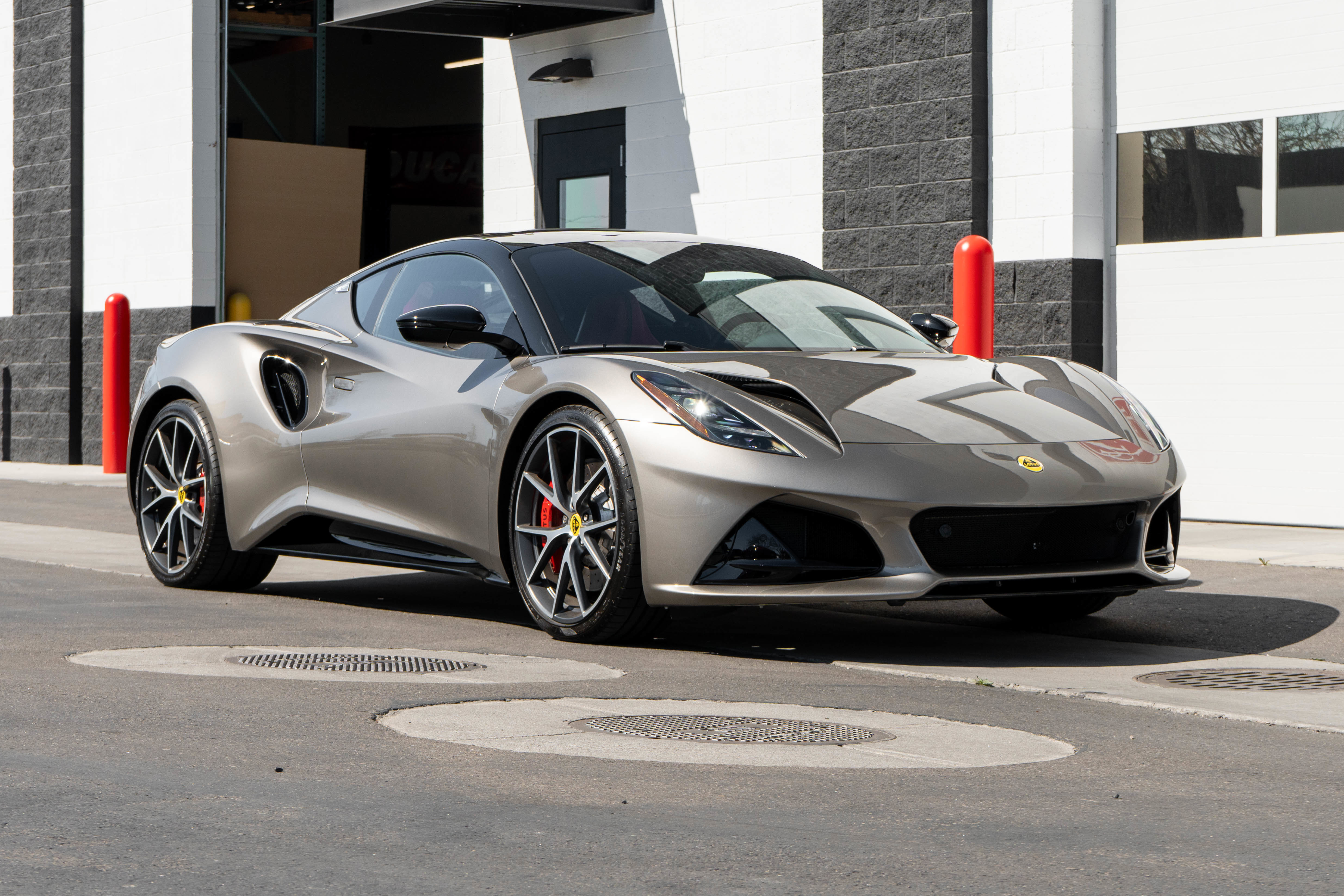 Used 2024 Lotus Emira First Edition image 33