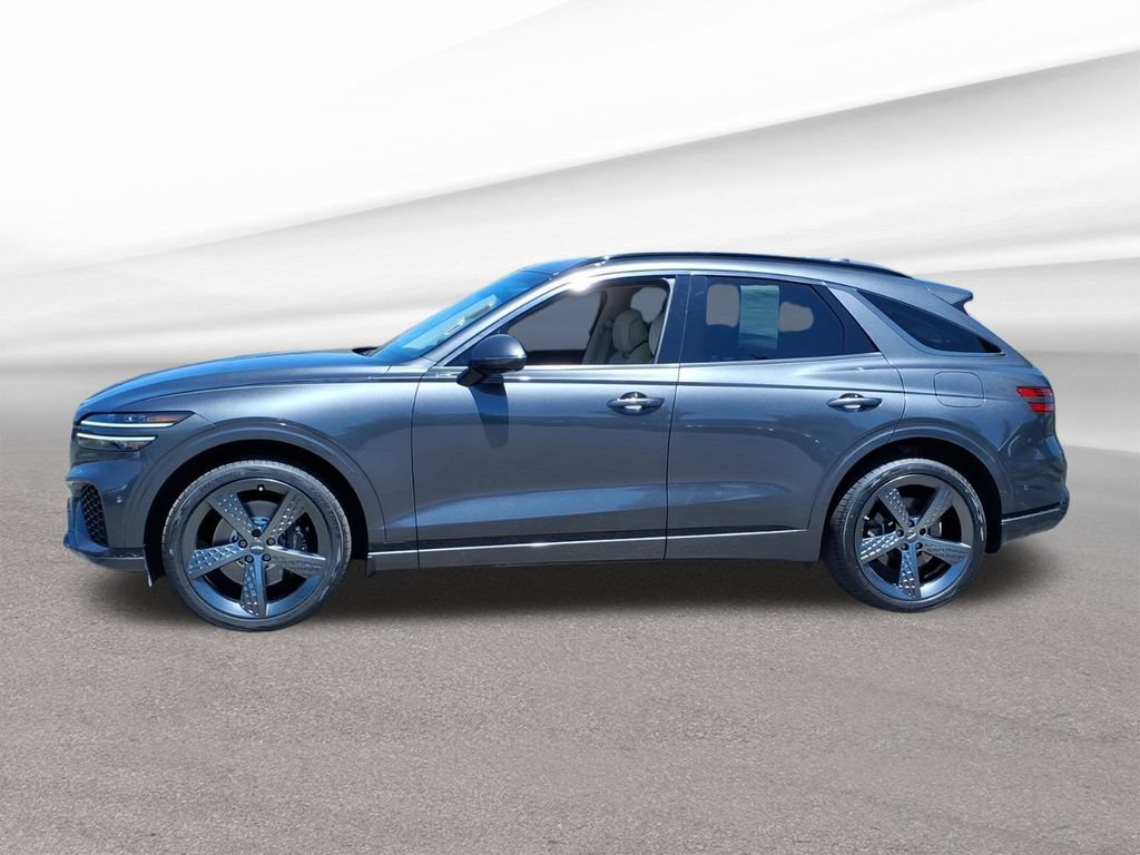 Used 2022 Genesis GV70 3.5T Sport w/ Sport Prestige Package AWD/4WD image 2