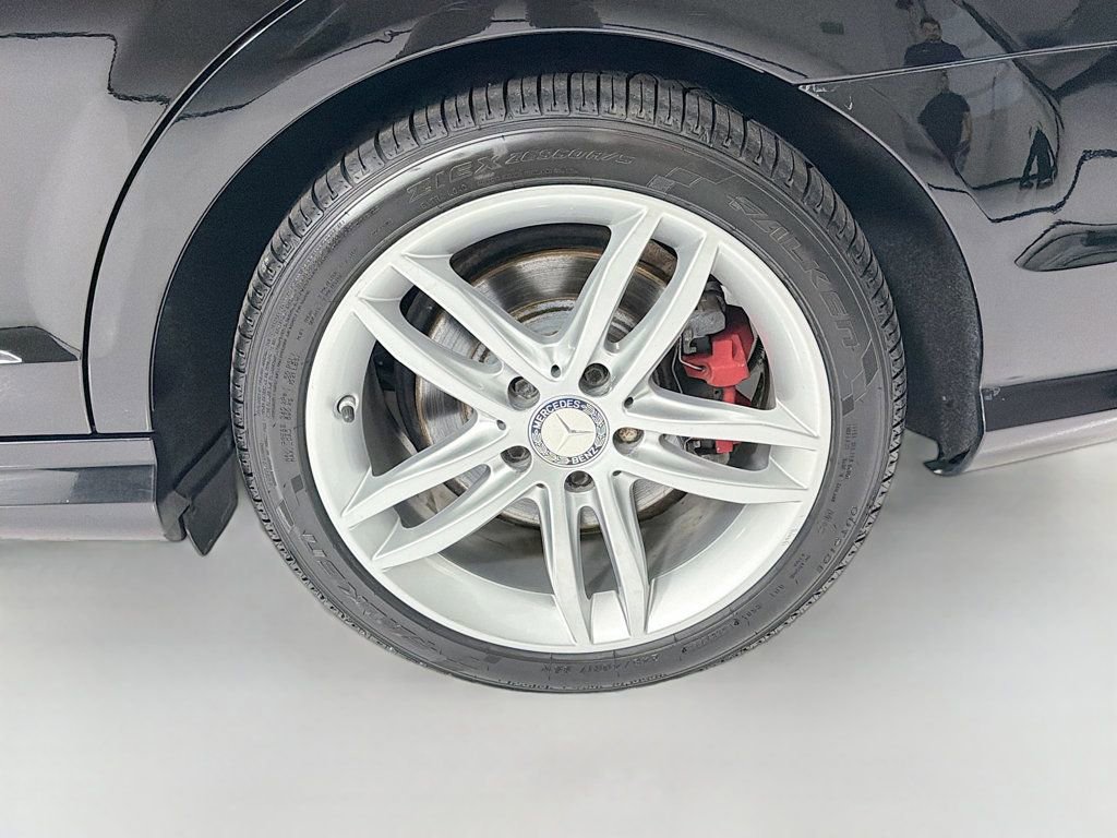 Used 2013 Mercedes-Benz C 300 4MATIC Sedan image 32