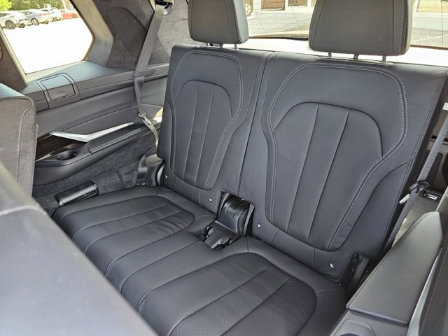 Used 2020 BMW X7 M50i w/ Dynamic Handling Package AWD/4WD image 77
