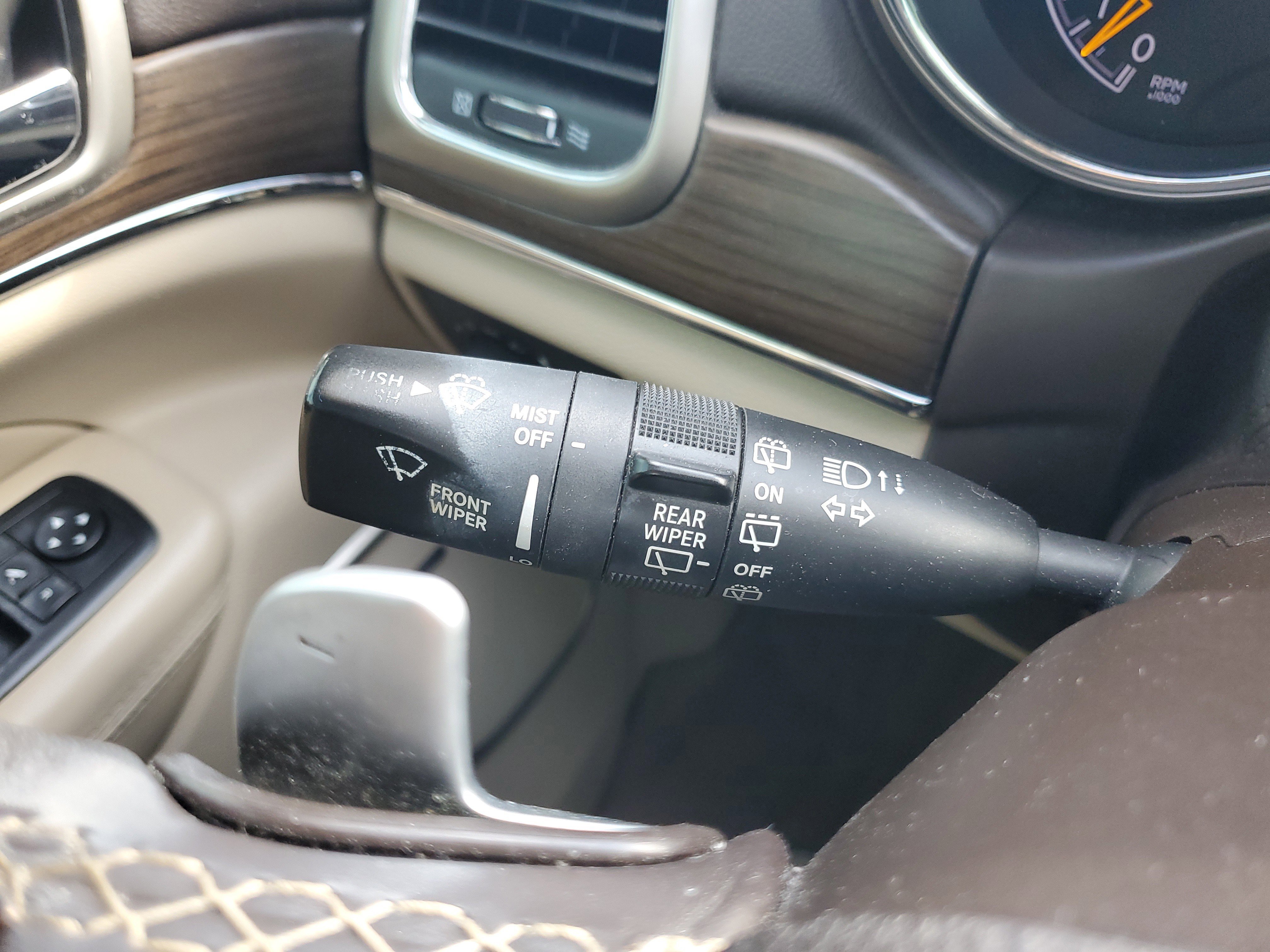 Used 2017 Jeep Grand Cherokee Overland image 31