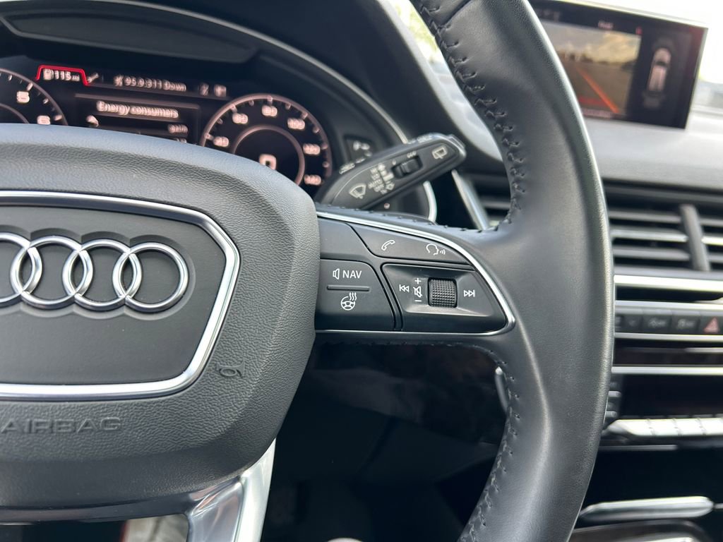 Used 2018 Audi Q7 3.0T Prestige AWD/4WD image 22