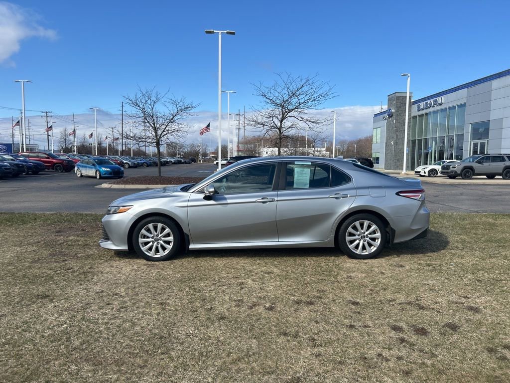 Used 2019 Toyota Camry LE w/ Convenience Package image 2