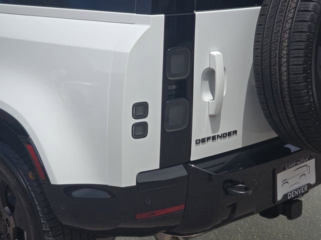 New 2026 Land Rover Defender 110 X-Dynamic SE AWD/4WD image 23