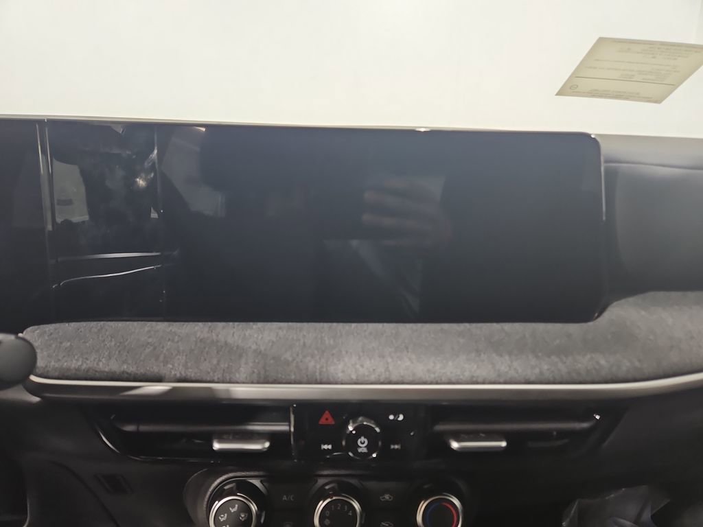 New 2026 Nissan Kicks S image 18