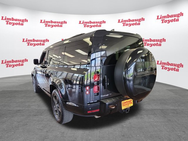 Used 2023 Land Rover Defender 130 X-Dynamic SE image 17