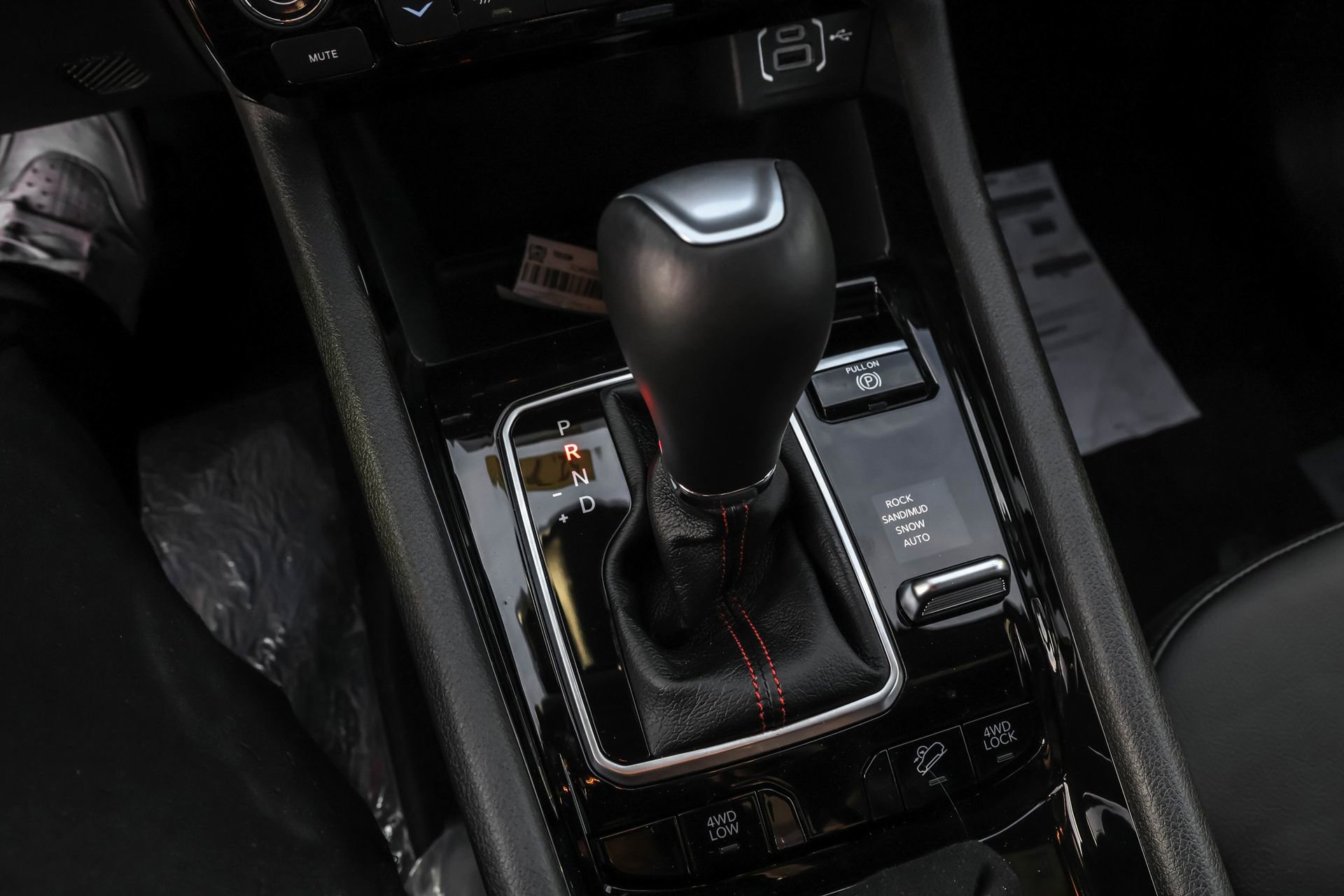 New 2026 Jeep Compass Trailhawk image 18