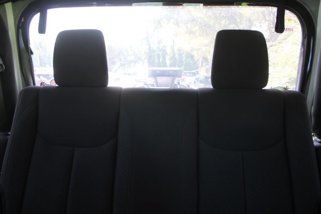 Used 2013 Jeep Wrangler Sport AWD/4WD image 31