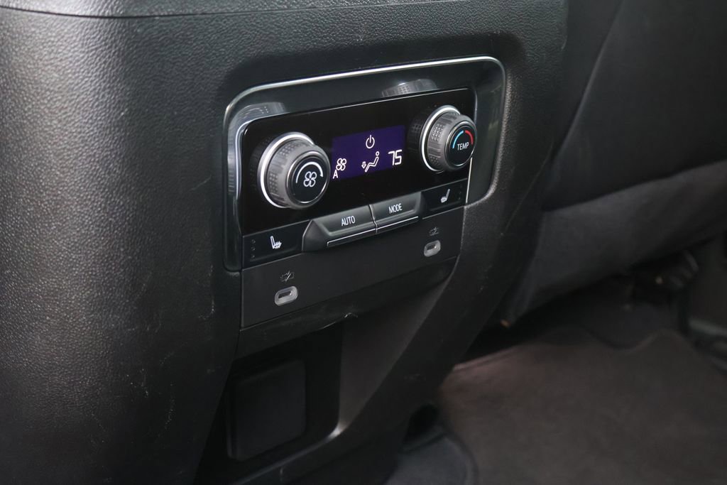 Certified 2024 Chevrolet Suburban Z71 w/ Off-Road Capability Package AWD/4WD image 45