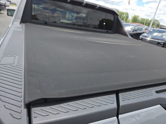Used 2024 GMC Hummer EV 2X w/ LPO, Sport Package AWD/4WD image 18