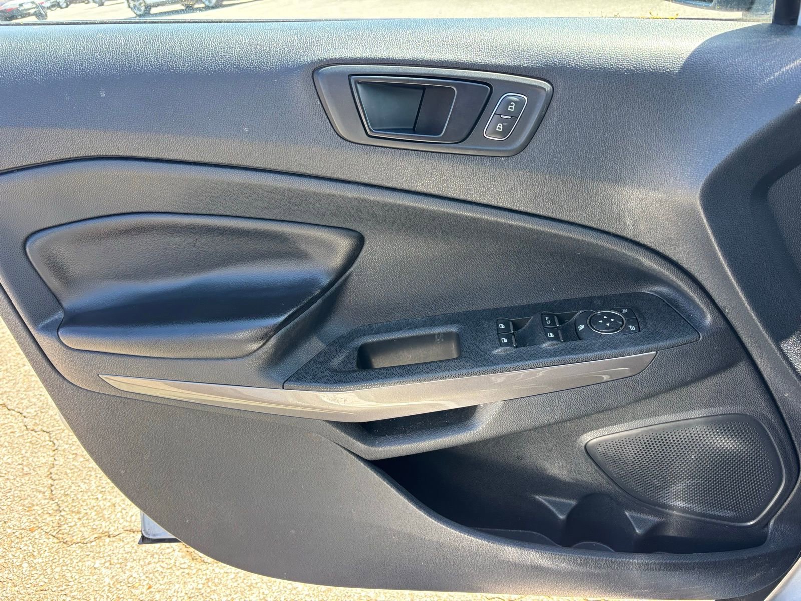 Used 2020 Ford EcoSport SES image 11