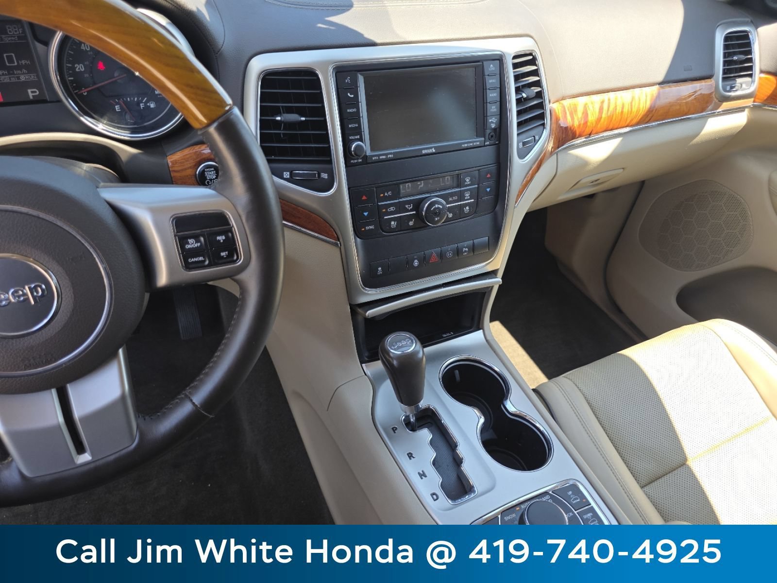 Used 2011 Jeep Grand Cherokee Overland w/ Mopar Chrome Edition Group AWD/4WD image 28