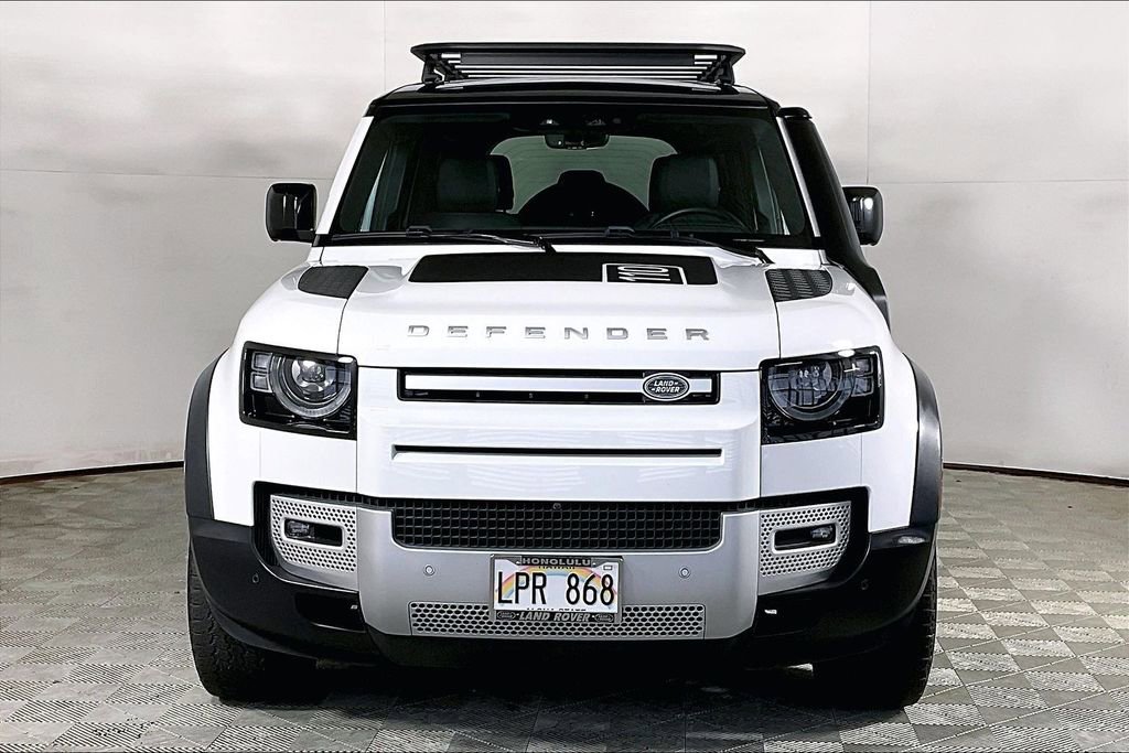 Used 2024 Land Rover Defender 110 S image 2