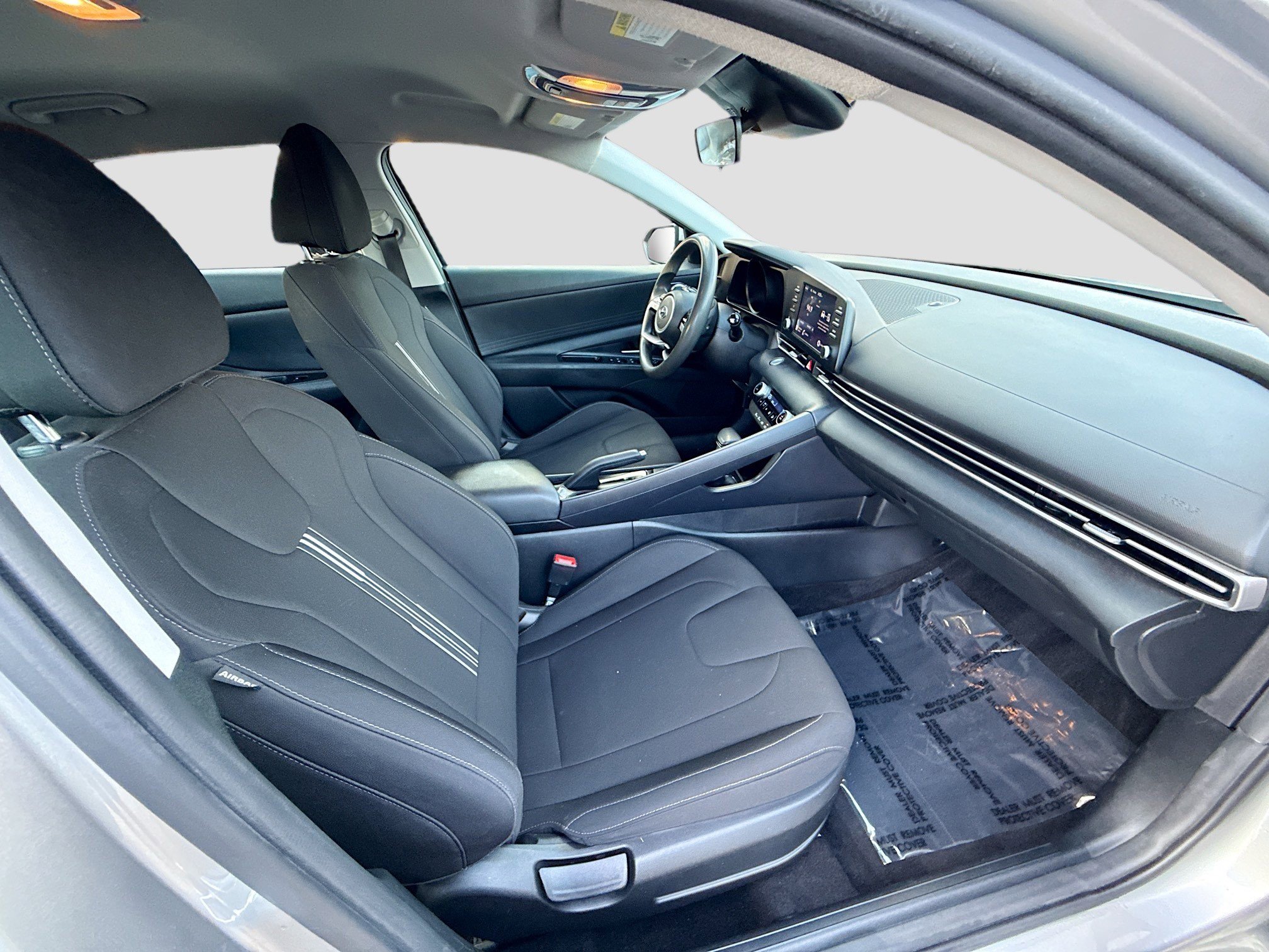 Used 2023 Hyundai Elantra SEL w/ Cargo Package image 26