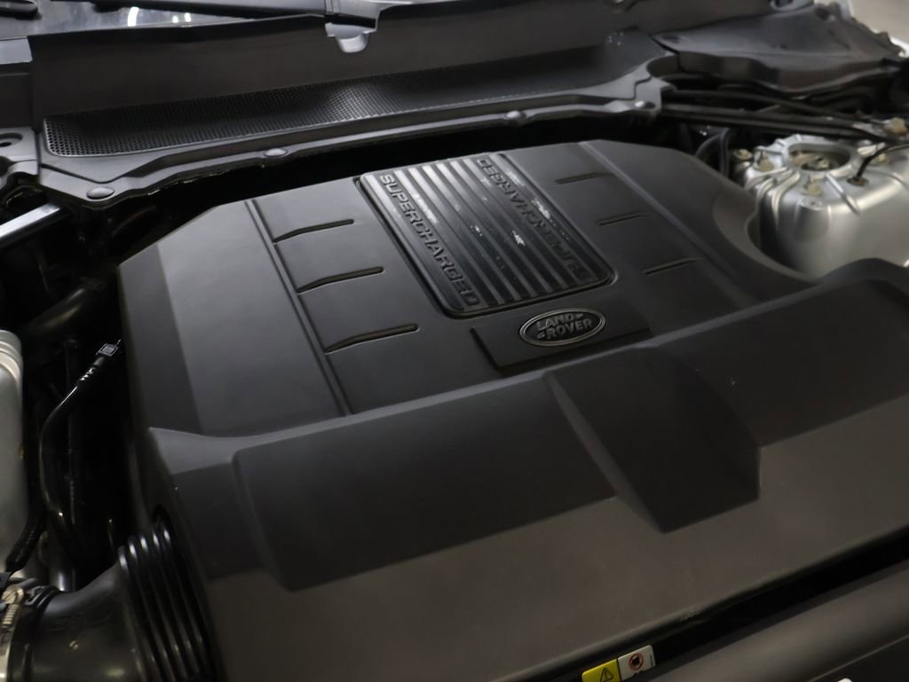 Used 2018 Land Rover Range Rover Sport HSE image 25