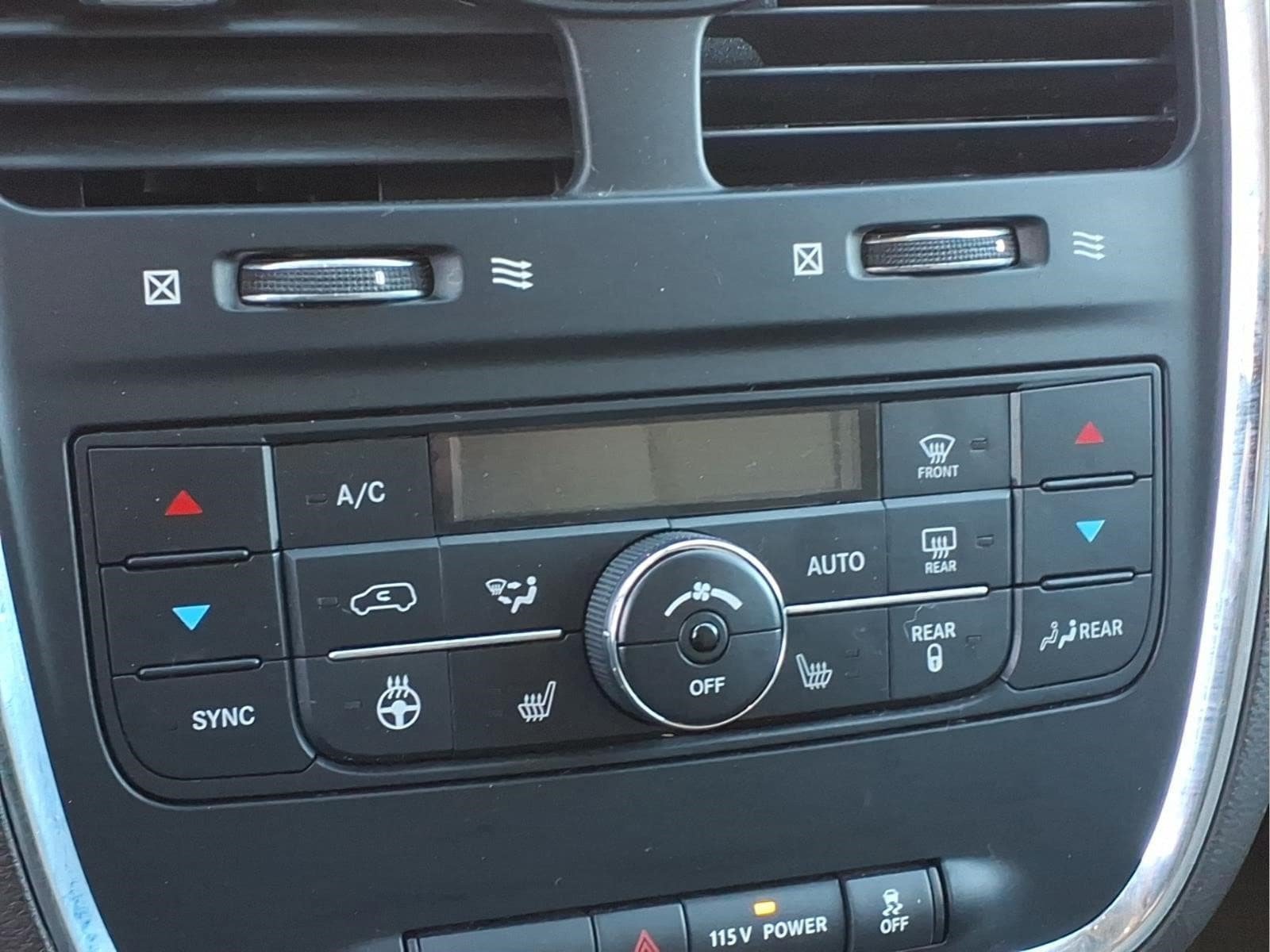 Used 2013 Chrysler Town & Country Touring-L w/ Driver Convenience Group FWD image 14