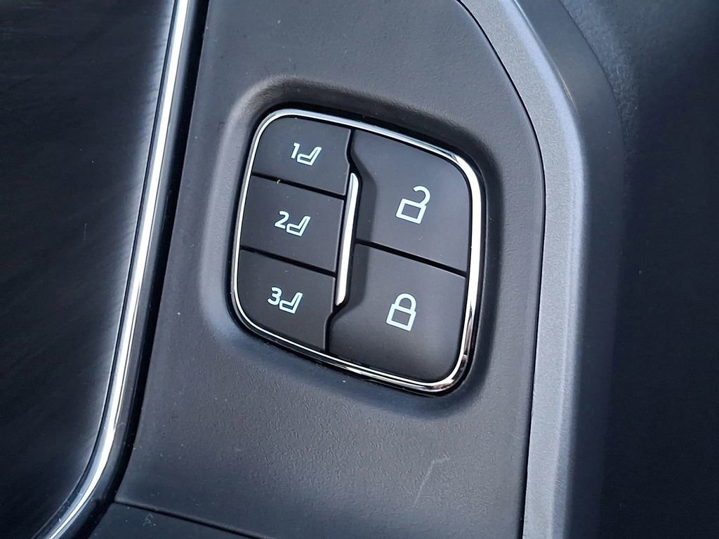 Used 2024 Ford F150 Lariat w/ FX4 Off-Road Package image 24