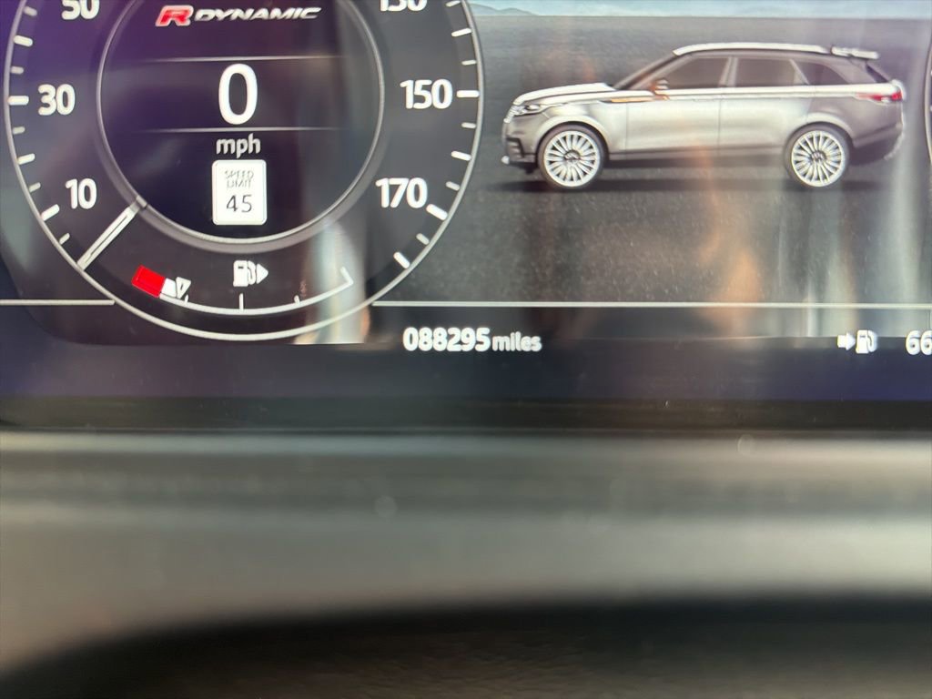 Used 2018 Land Rover Range Rover Velar R-Dynamic SE image 18