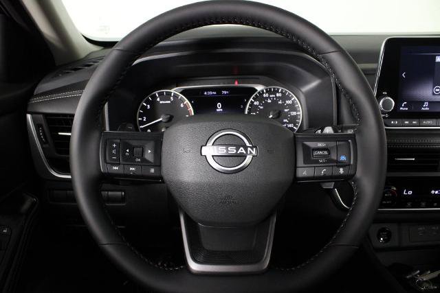 Certified 2025 Nissan Rogue SV FWD image 20