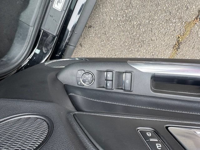 Used 2022 Ford Mustang Premium RWD image 11
