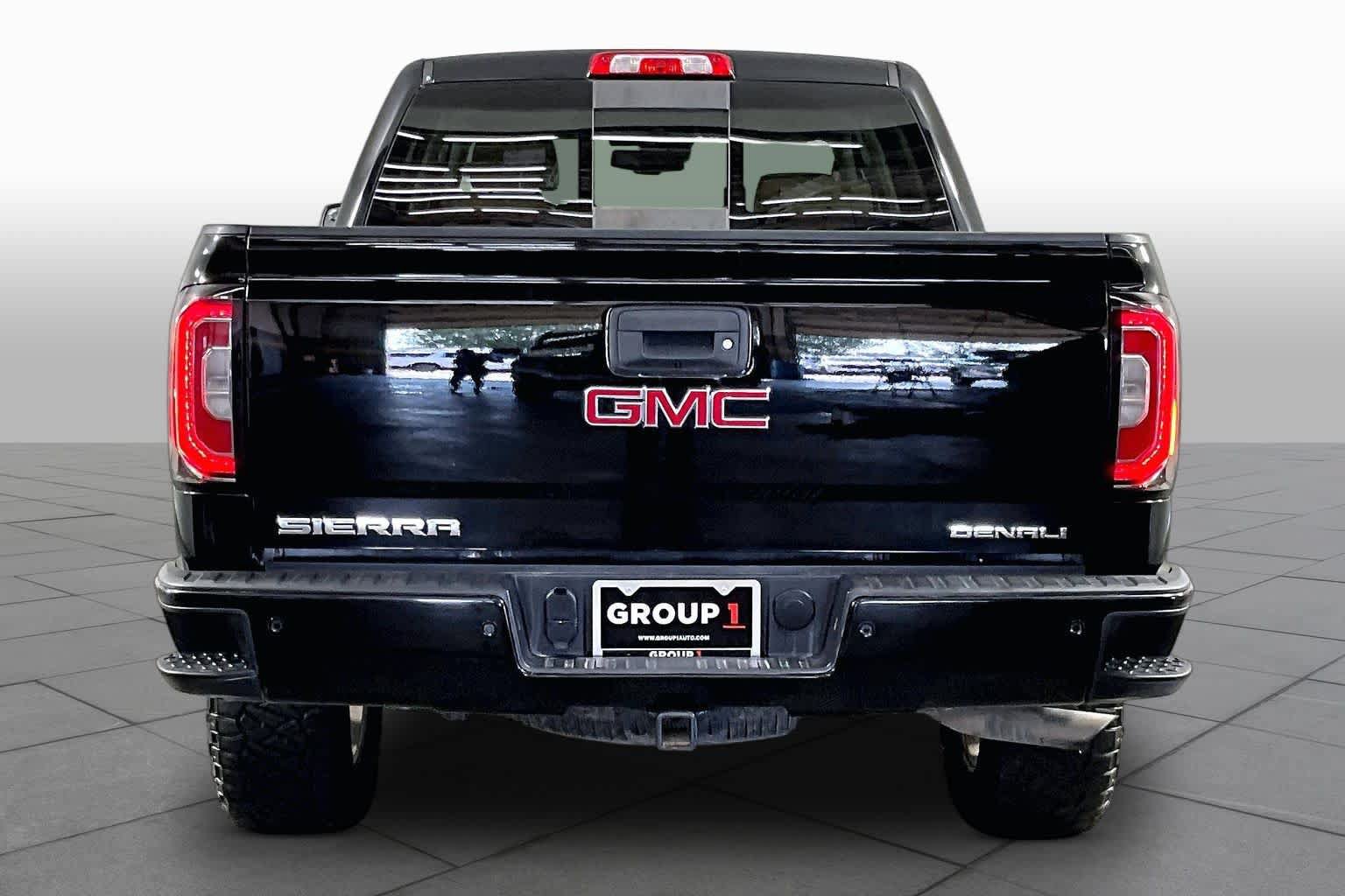 Used 2017 GMC Sierra 1500 Denali AWD/4WD image 5