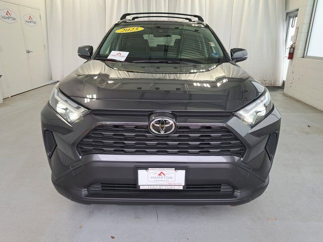 Used 2025 Toyota RAV4 XLE image 4