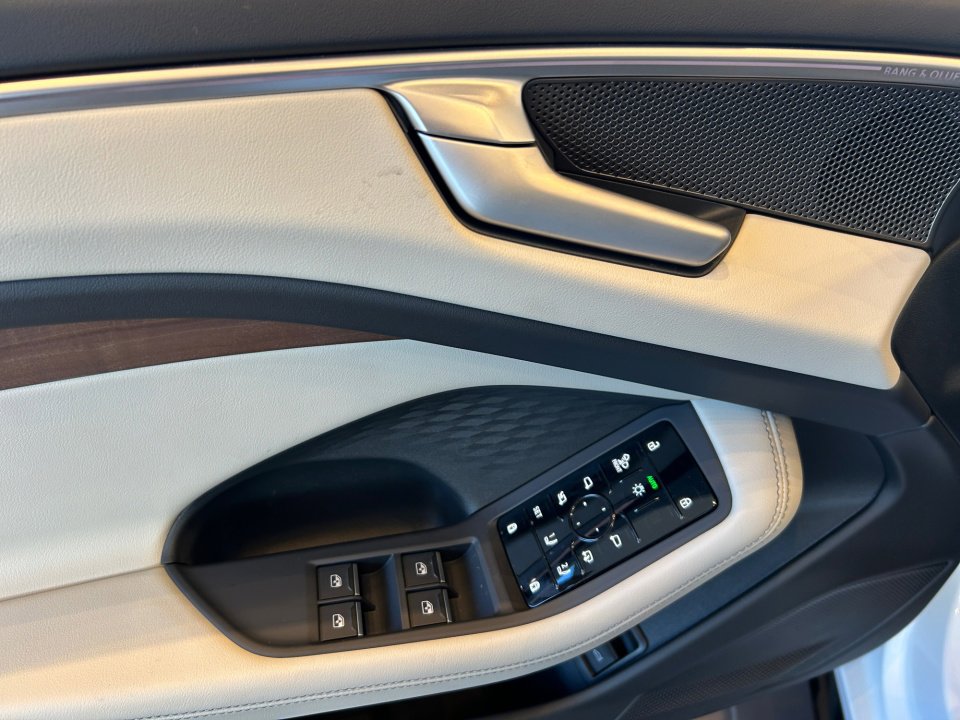 Certified 2026 Audi A6 Premium Plus w/ Premium Plus Package image 32