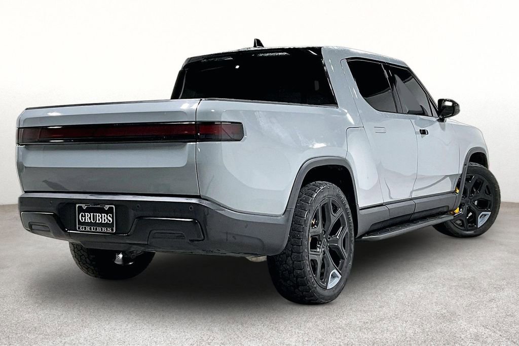 Used 2023 Rivian R1T Adventure image 2