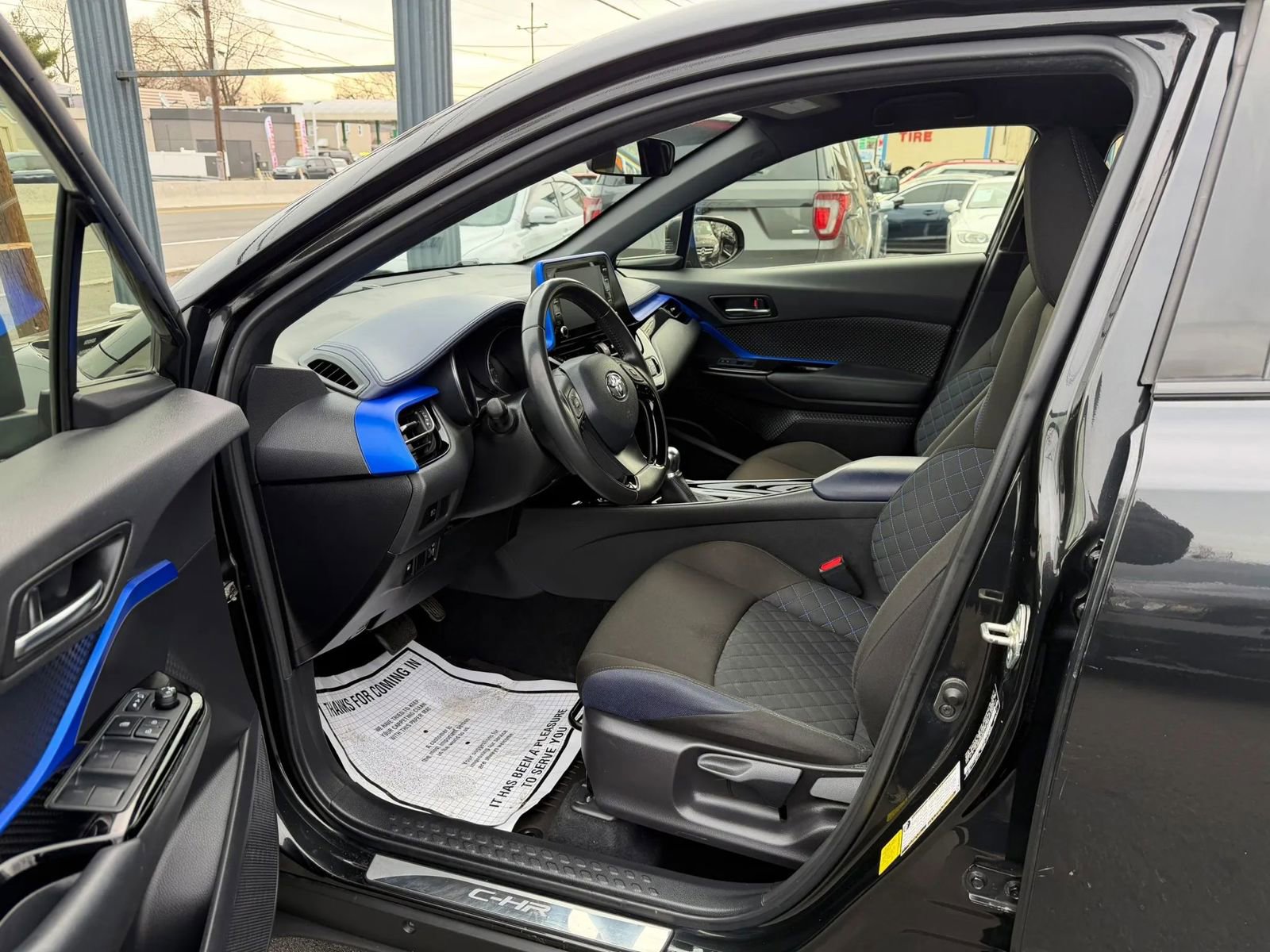 Used 2021 Toyota C-HR XLE image 15