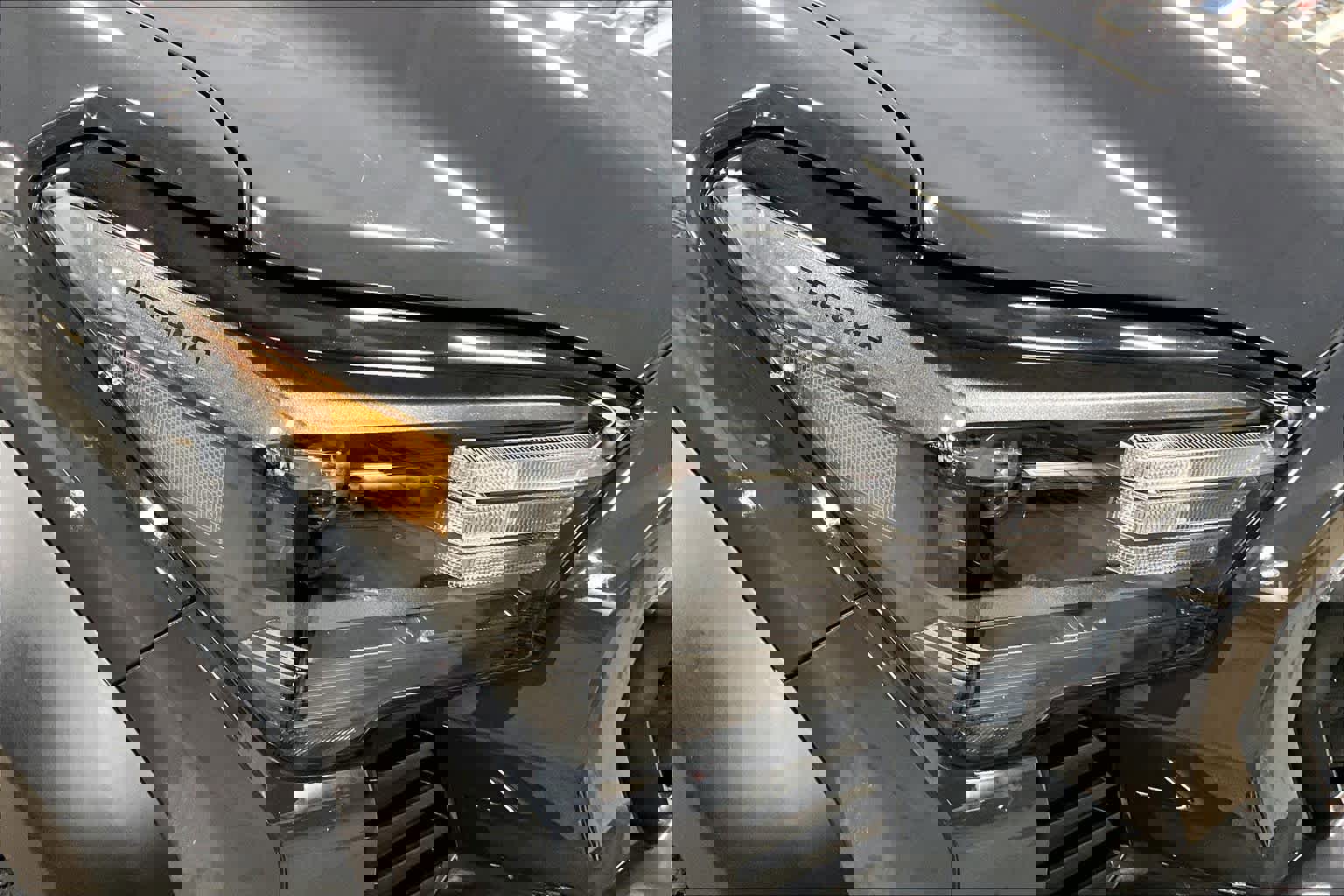 Certified 2025 Toyota Tacoma TRD Off-Road image 25