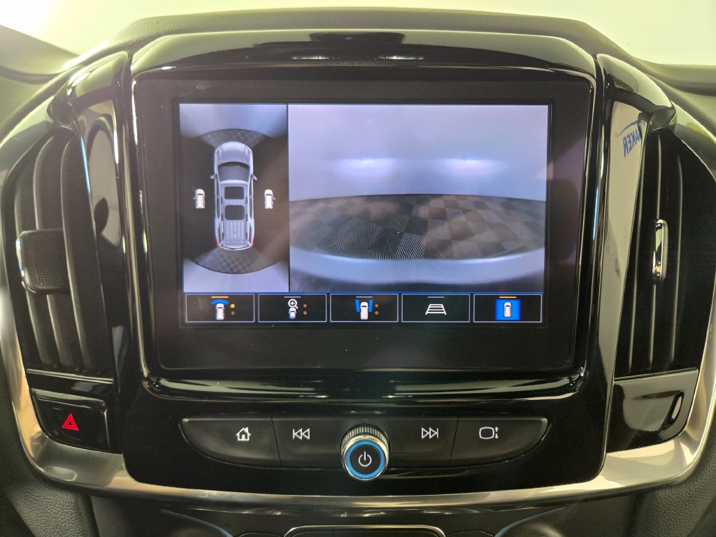 Certified 2023 Chevrolet Traverse LT w/ LT Premium Package AWD/4WD image 32