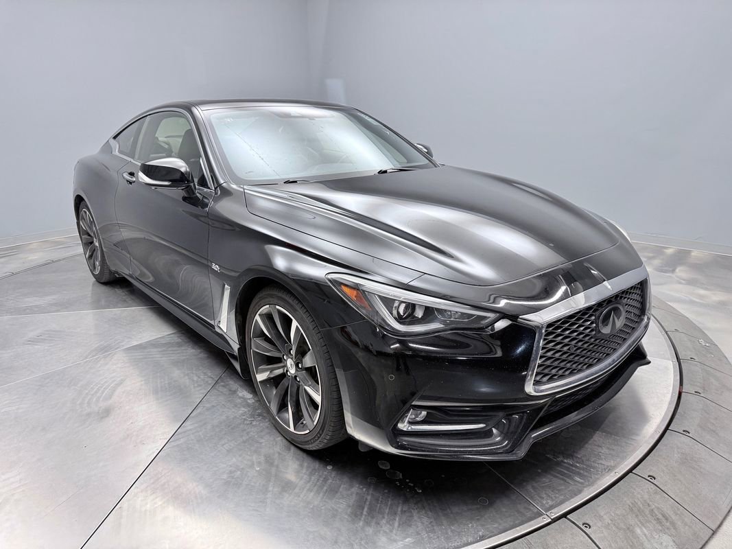 Used 2018 INFINITI Q60 3.0t Luxe w/ Sensory Package 3.0T Luxe image 3