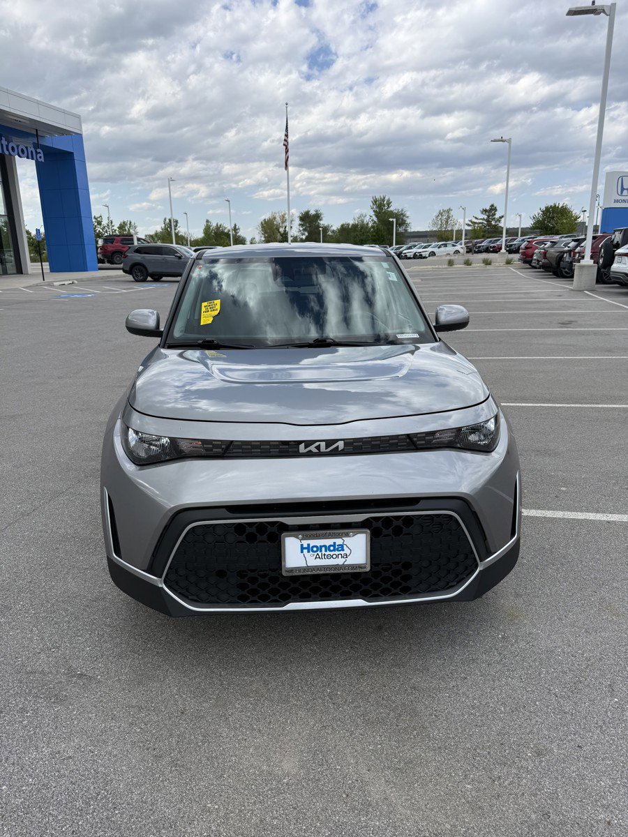 Used 2024 Kia Soul LX w/ Option Group 015 FWD image 12