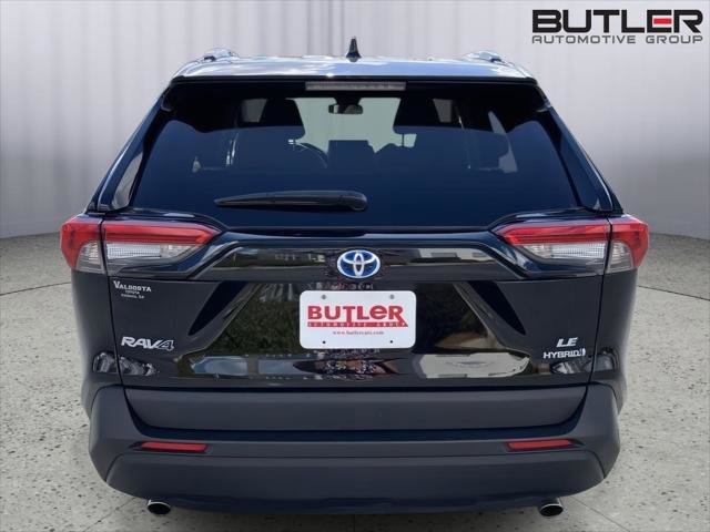Certified 2023 Toyota RAV4 LE AWD/4WD image 4