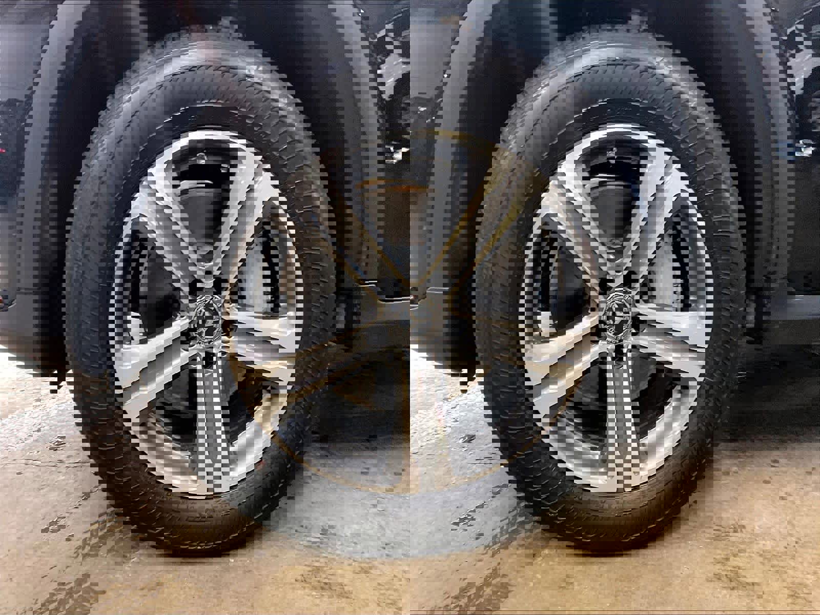 Used 2019 Mercedes-Benz GLC 300 4MATIC image 10