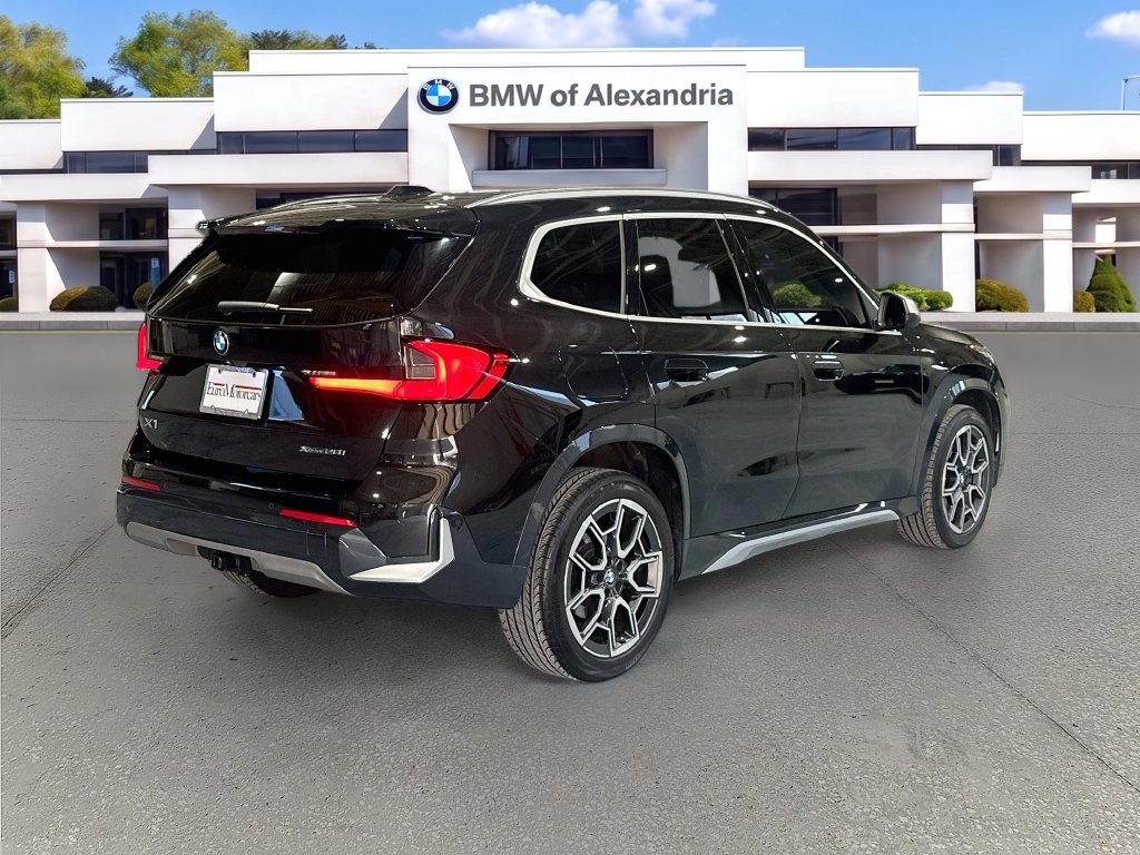 Used 2023 BMW X1 xDrive28i w/ Convenience Package AWD/4WD image 5