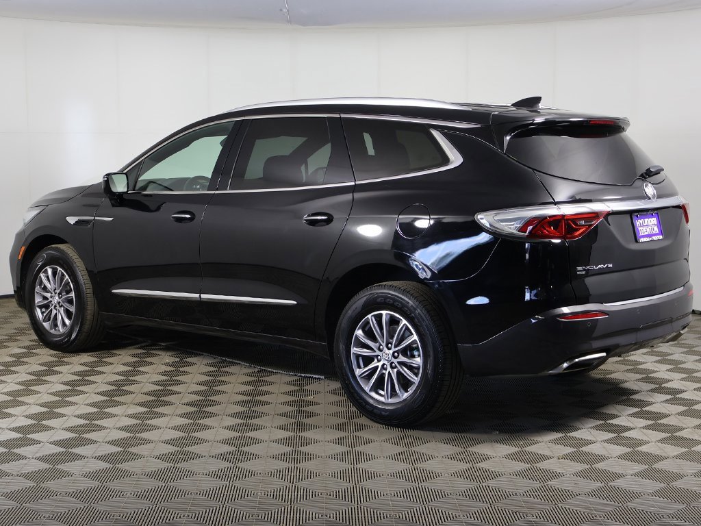 Used 2024 Buick Enclave Premium image 12