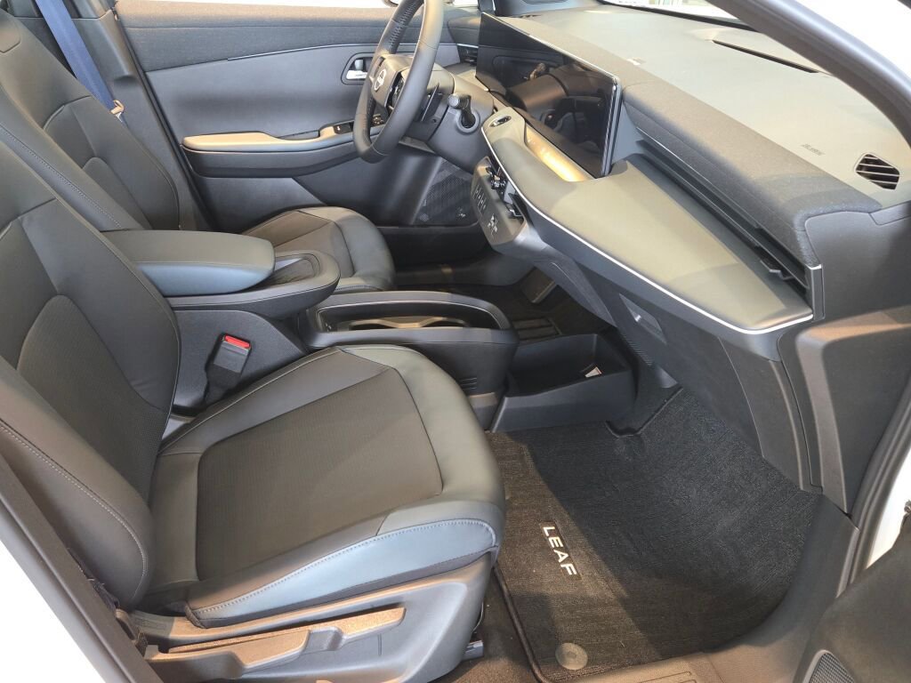 New 2026 Nissan Leaf SV+ w/ Floor Mat Package (SV+) image 7