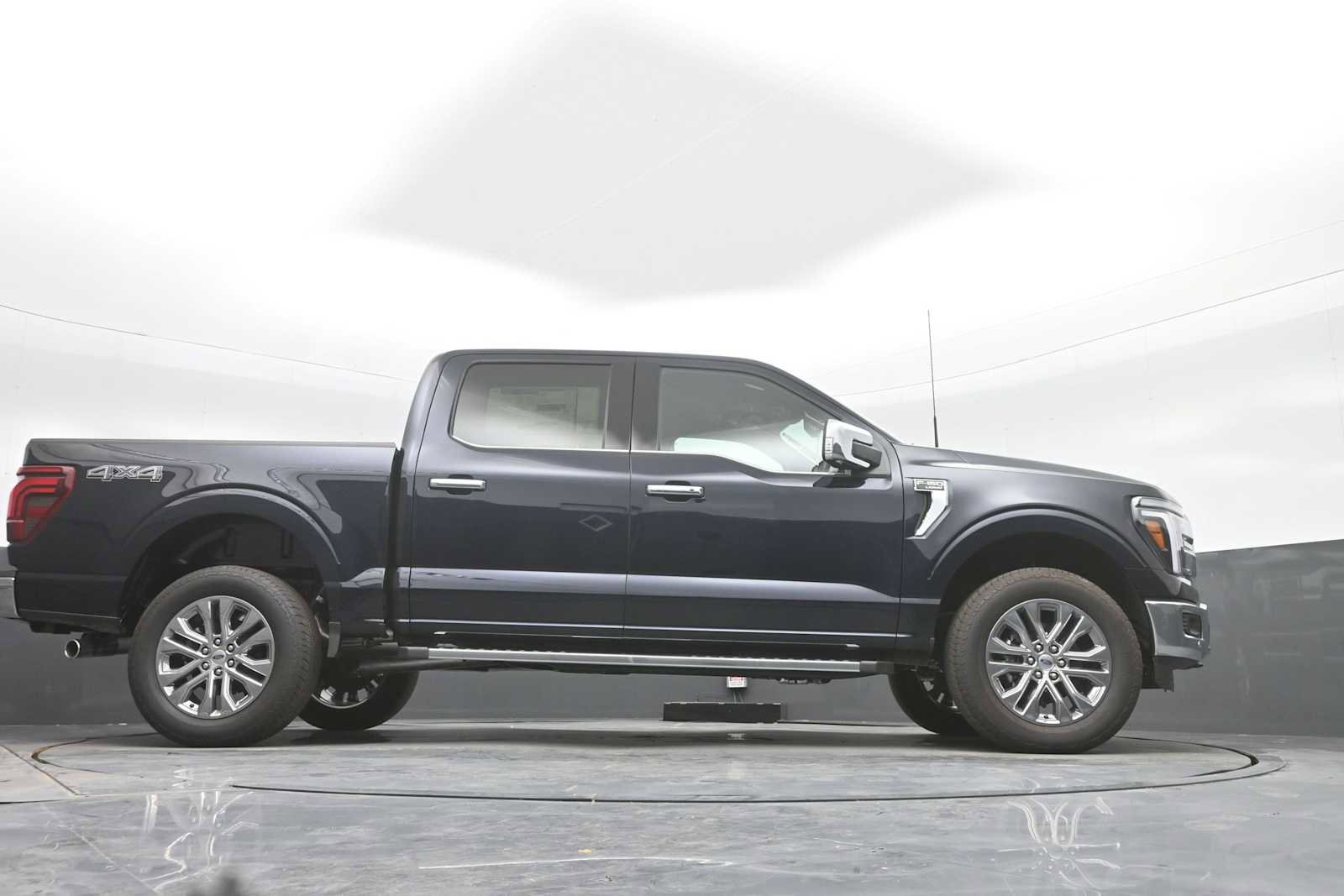 New 2025 Ford F150 Lariat w/ Equipment Group 501A Mid image 25