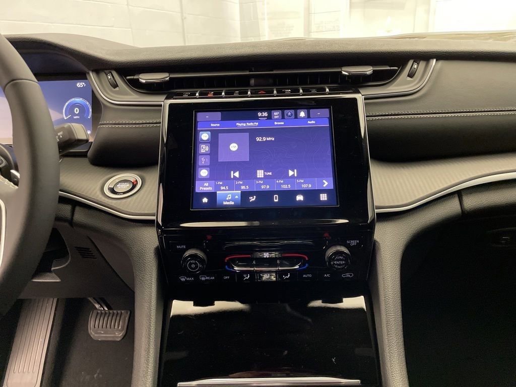 New 2026 Jeep Grand Cherokee L Laredo image 10