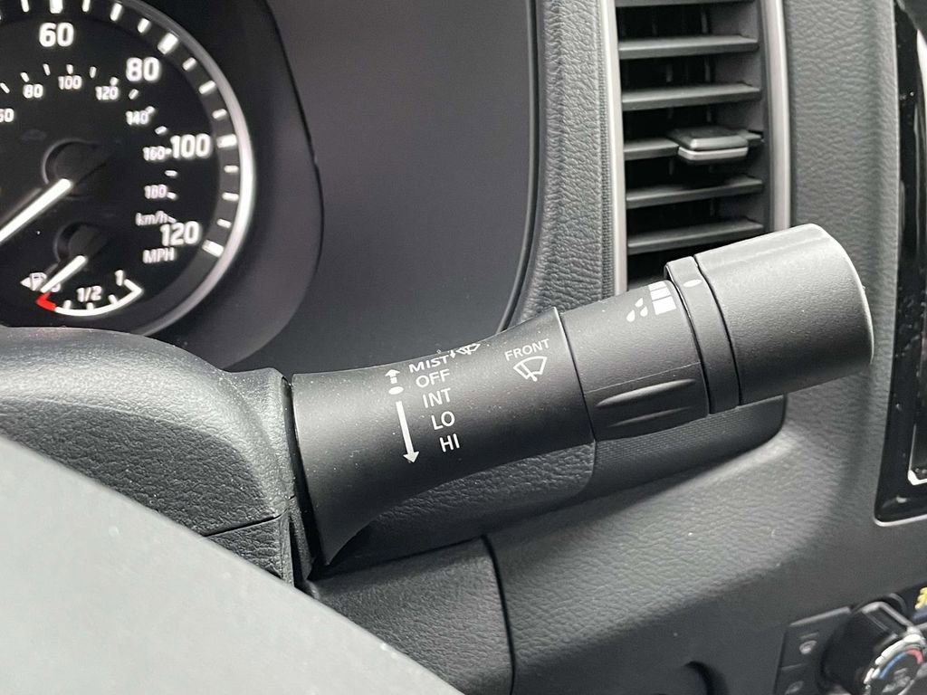 Used 2024 Nissan Frontier SL w/ Technology Package image 23