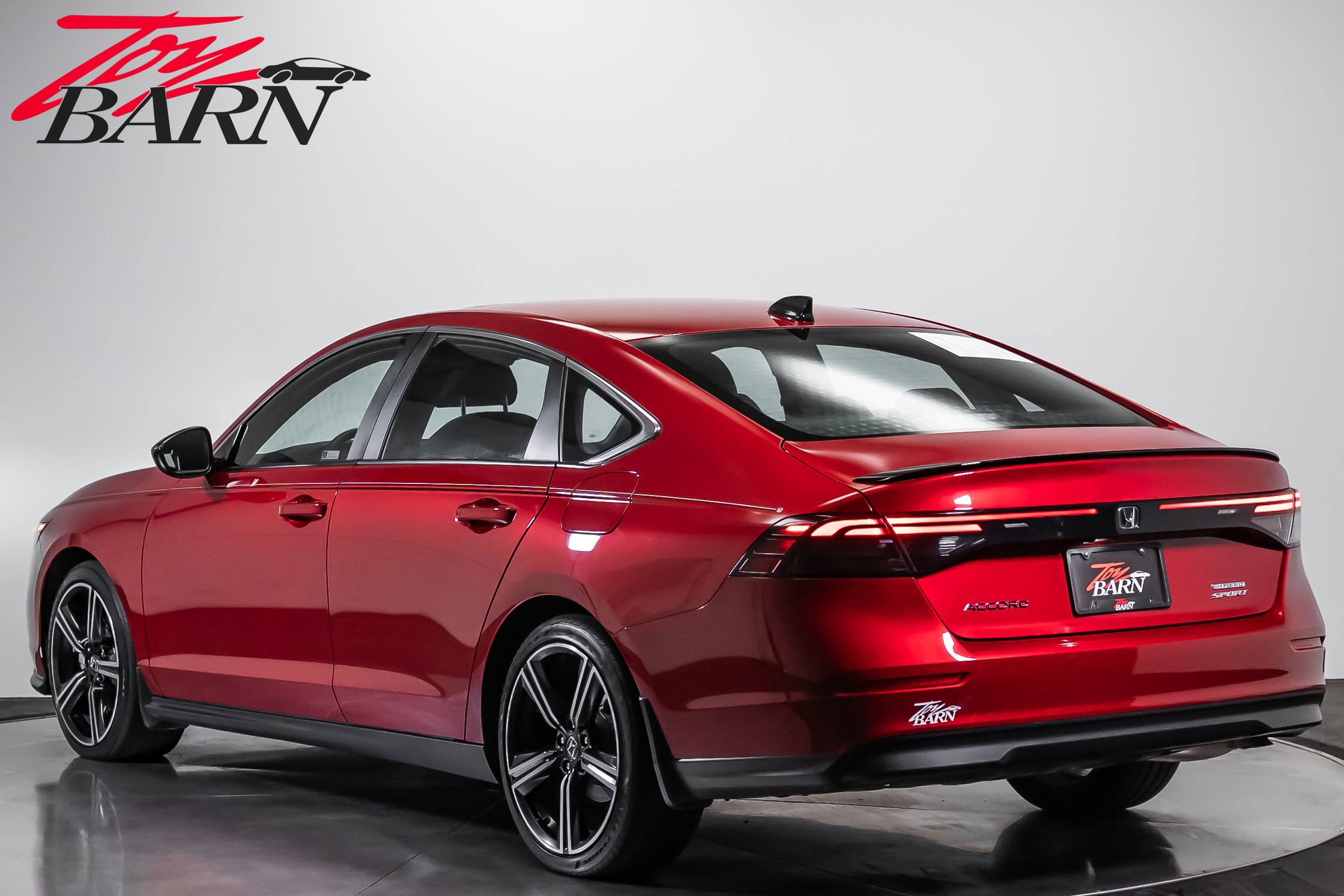 Used 2024 Honda Accord Sport image 3