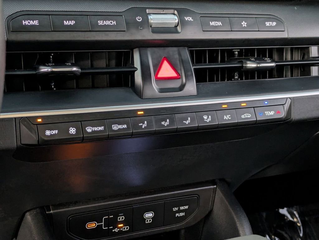 Used 2025 Kia K4 LXS image 17