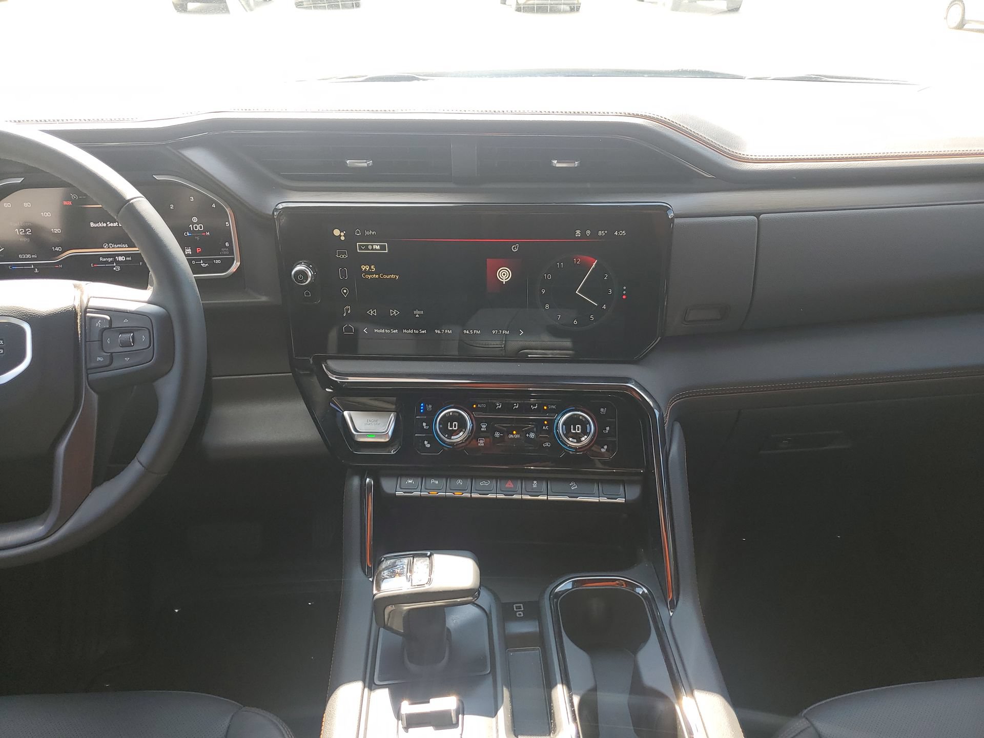 Used 2024 GMC Sierra 1500 AT4 w/ Technology Package AWD/4WD image 10