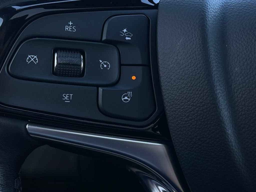 Used 2023 Buick Enclave Essence w/ Experience Buick Package FWD image 23